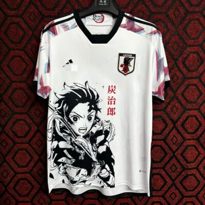 Camiseta Masculina “Kimetsu no Yaiba” de Tanjiro, Branca